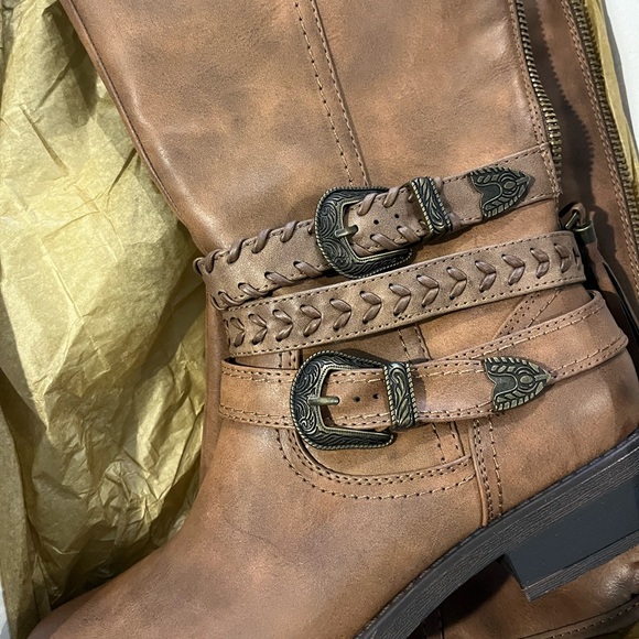 COPY - Steve Madden Boots - Picture 2 of 7